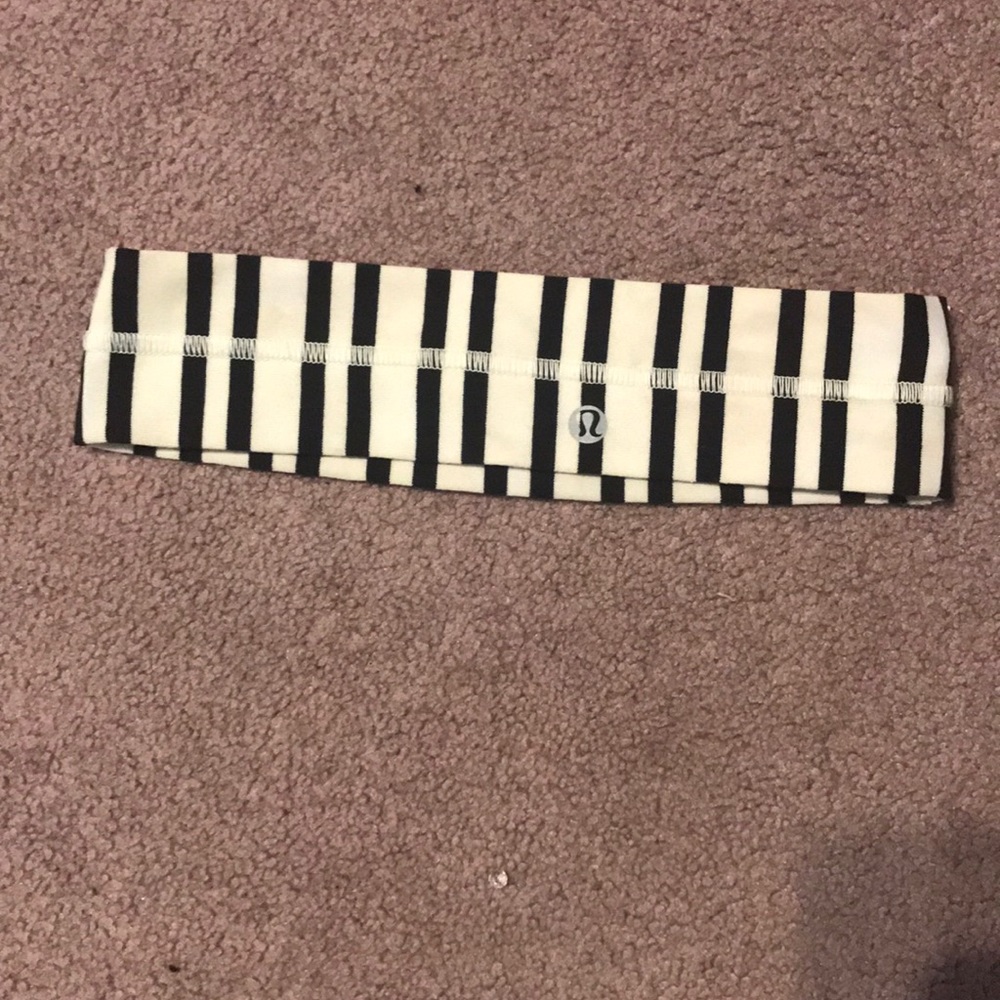 Stripped headband
